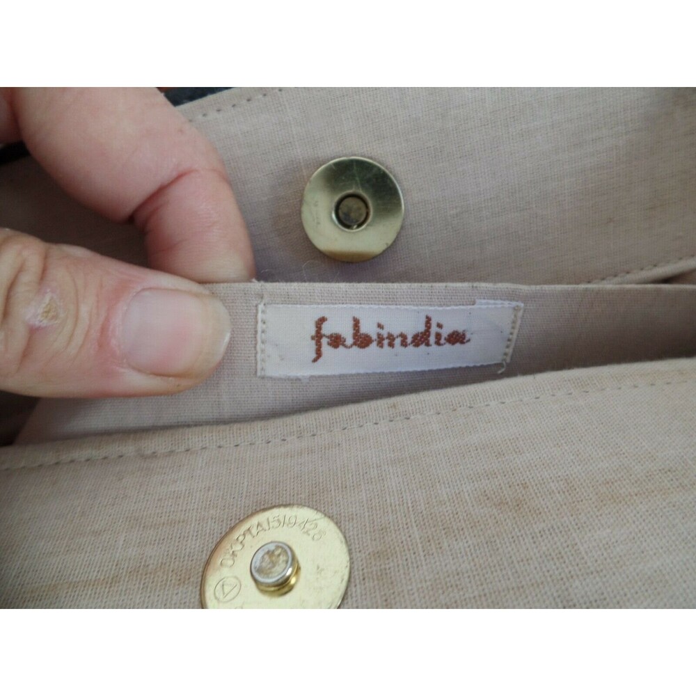 Fabindia Purse Vintage 80s Tan Fabric Embroidered Floral Wooden Handles - Picture 6 of 6